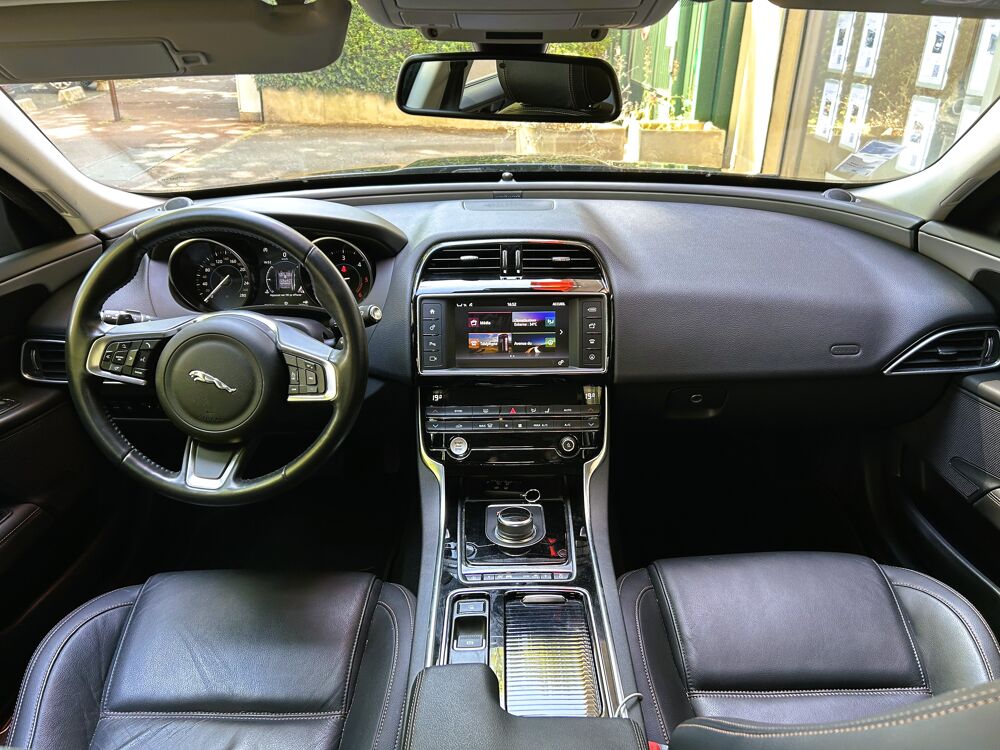 XE 2.0D E-PERFORMANCE PRESTIGE 163 8CV - GARANTIE 6 MOIS- PACK 2018 occasion 92370 Chaville