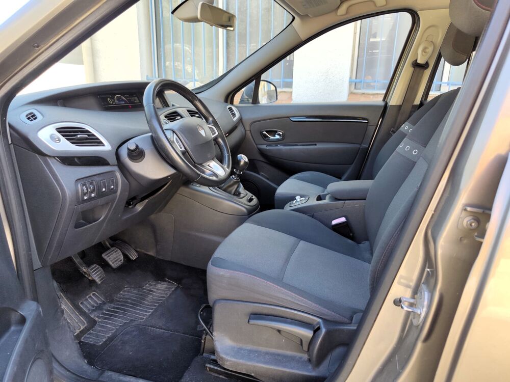 Sc&eacute;nic Renault III – 1.6 dCi 130 Energy – finition Dynamique 2012 occasion 34160 Castries