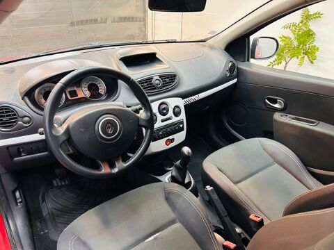 Clio 1.2 TCe 100 cv – Look S – Rouge & Blanc – Distribution 2011 occasion 71300 Montceau-les-Mines