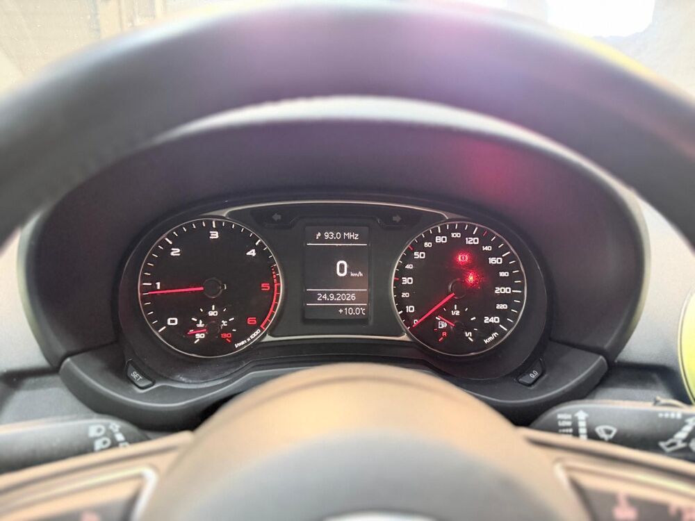 A1 I 3 Portes 1.6 TDI 16V 105 cv 2011 occasion 71300 Montceau-les-Mines