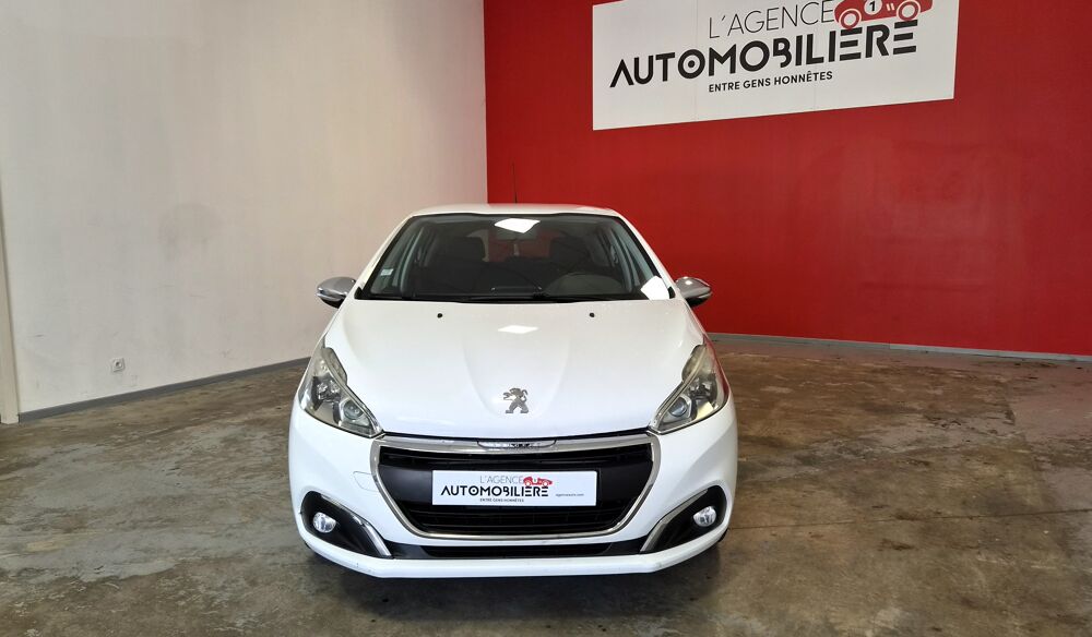 208 PEUGEOT 1.2 PURETECH 82 STYLE 5P 2016 occasion 37170 Chambray-l&egrave;s-Tours