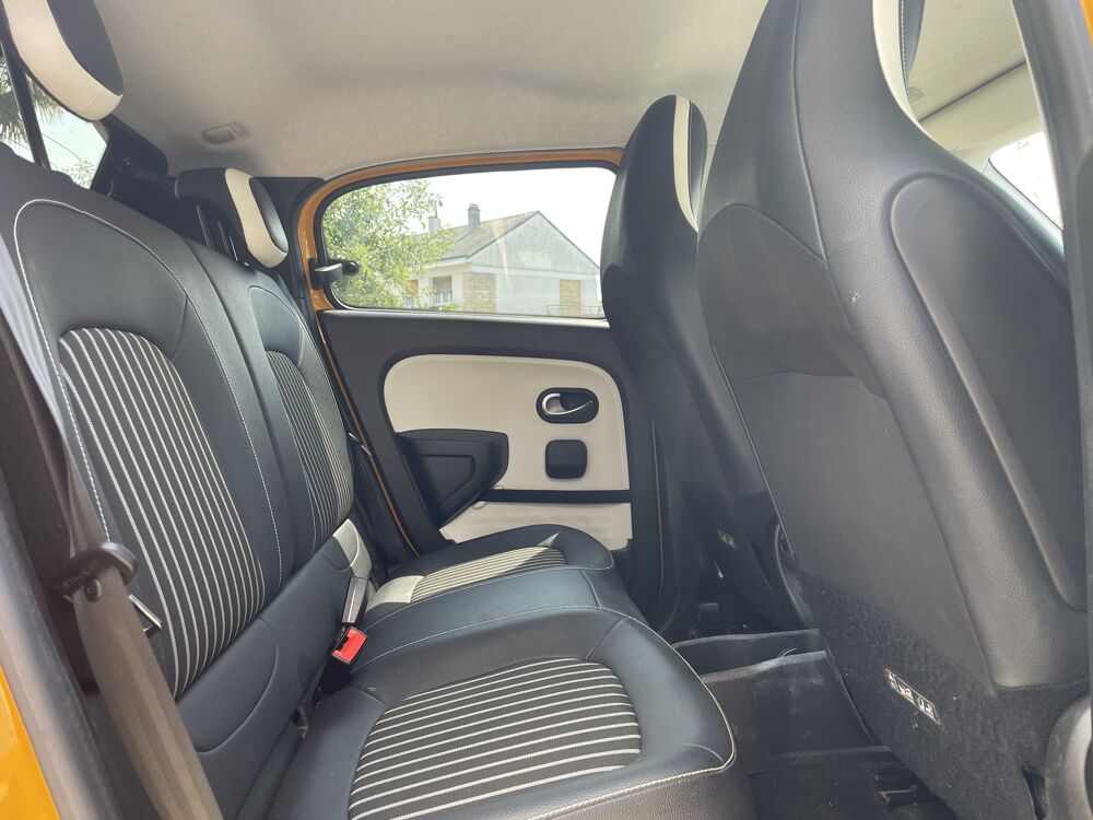 Twingo III 0.9 TCe EDC6 95 cv Bo&icirc;te auto INTENS - SUIVI RENAULT Fai 2019 occasion 49124 Saint-Barth&eacute;lemy-d'Anjou