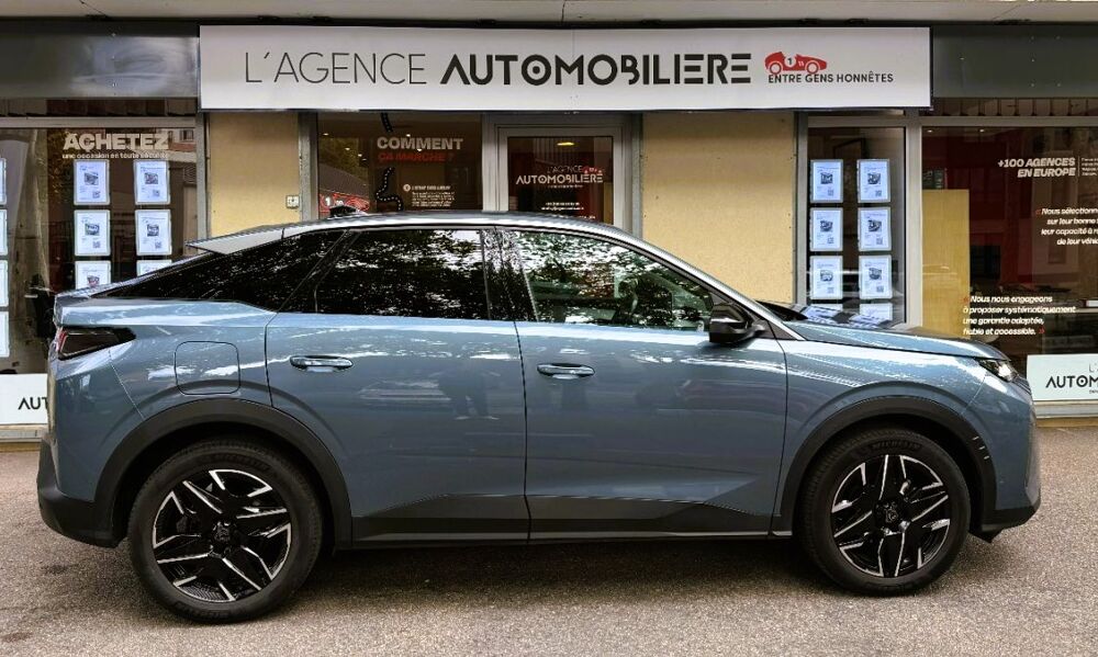 3008 1.2 HYBRID 136 ALLURE E-DCS6 -ENTRETIENS COMPLET PEUGEOT-GAR 2024 occasion 92370 Chaville