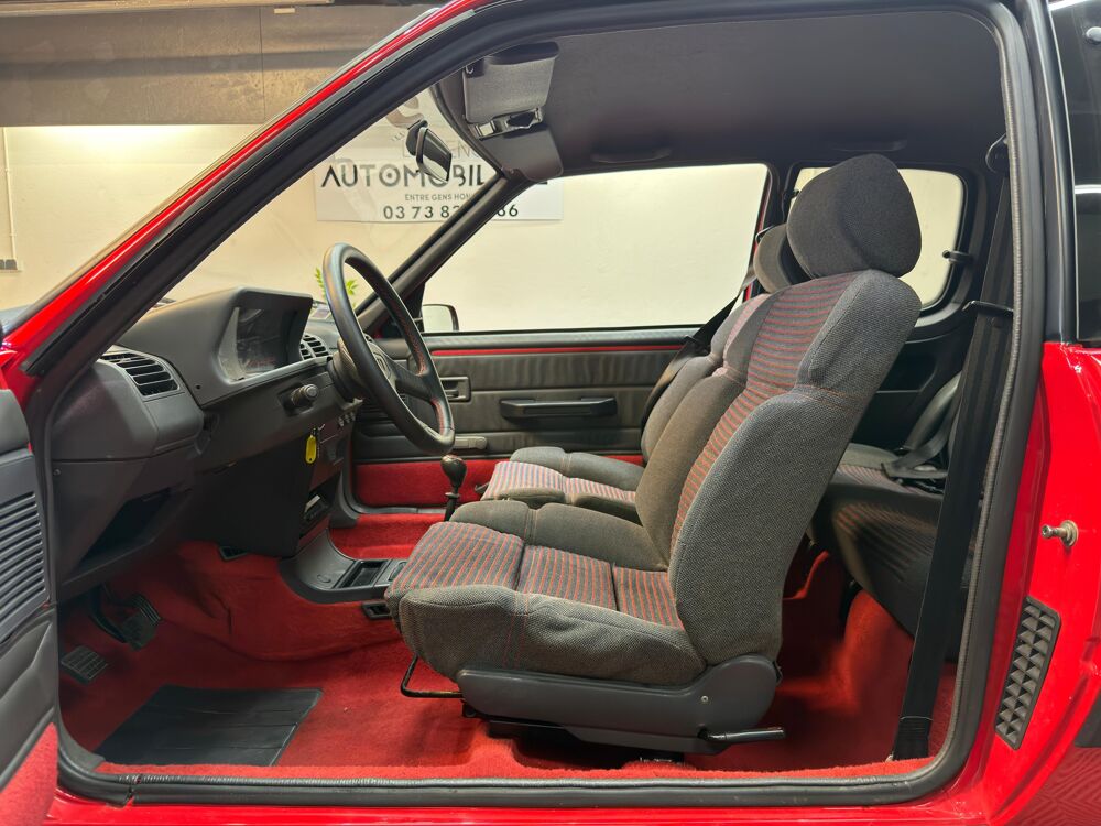 205 GTI 1.6L 115 CV 1988 occasion 71300 Montceau-les-Mines