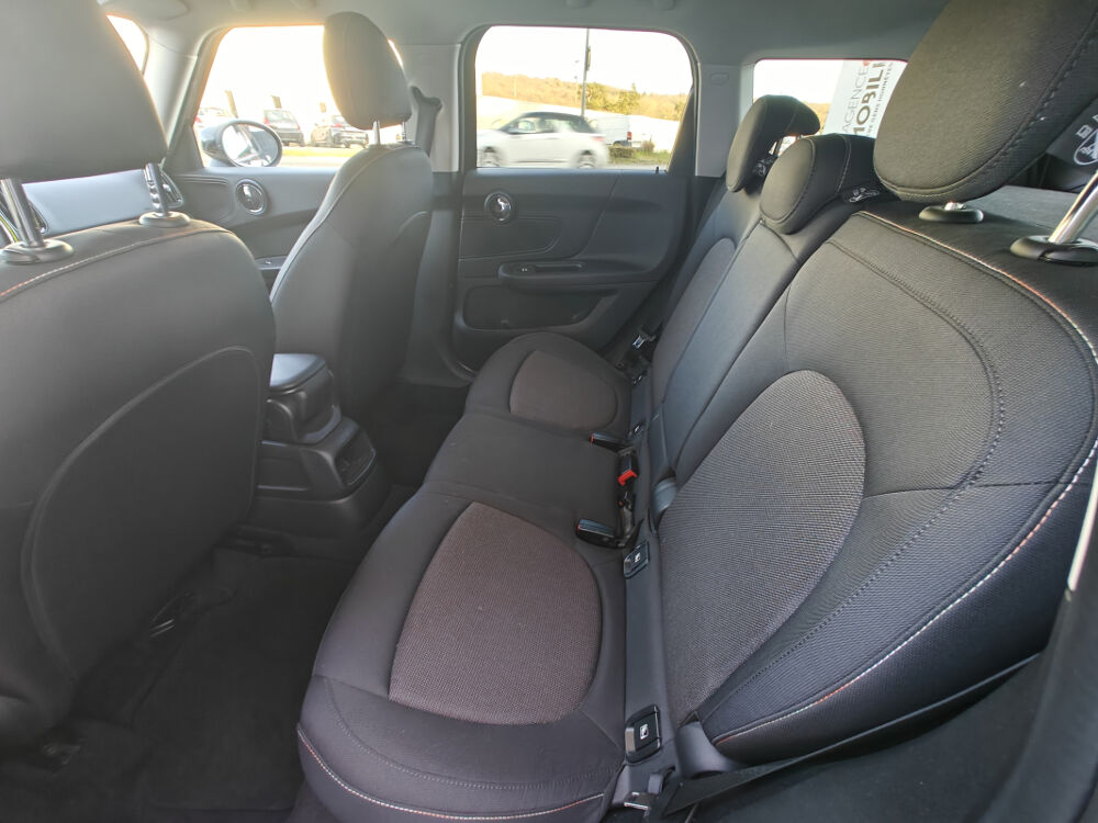 Countryman F60 One D 116ch Business Design 2019 occasion 90400 Danjoutin
