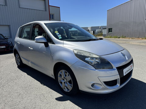 Sc&eacute;nic III 1.5 DCI 95 ECO2 EXPRESSION | 2NDE MAIN | SUIVI RENAULT 2 2011 occasion 44860 Pont-Saint-Martin