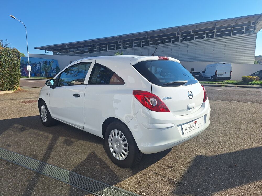 Corsa 1.0 65 ch Graphite 3 portes 1&egrave;re main 2014 occasion 90400 Danjoutin