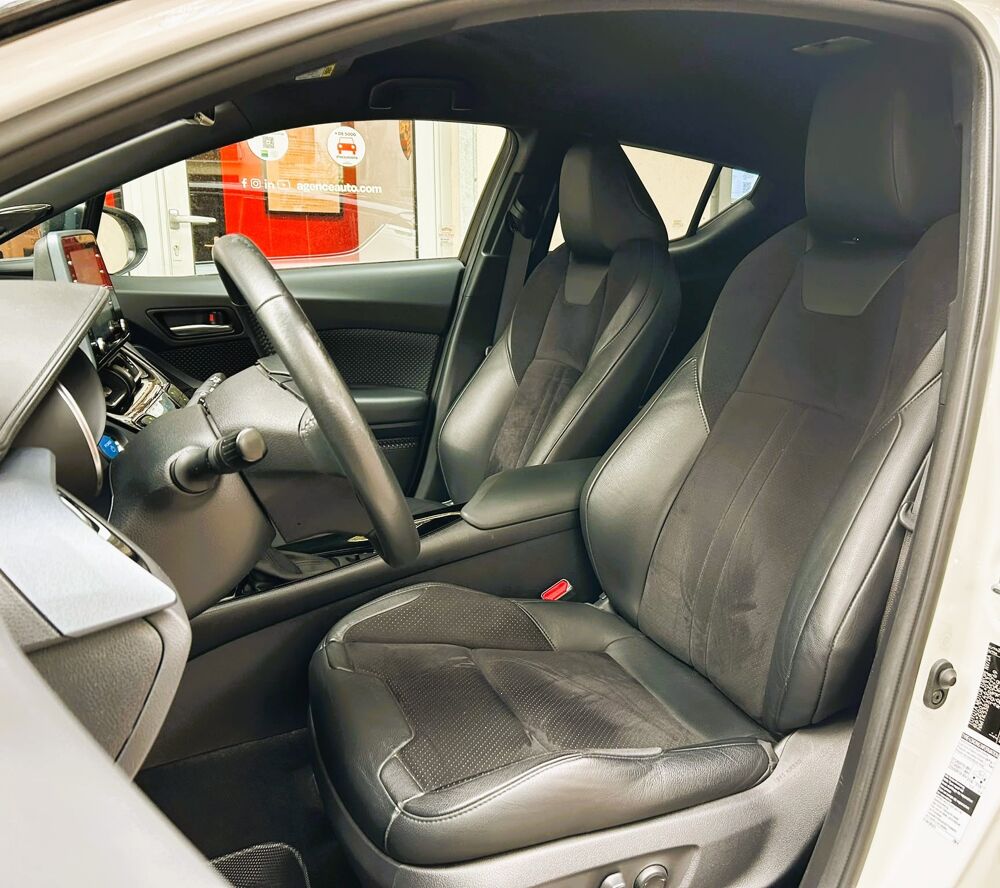 C-HR (2) 2.0 HYBRIDE COLLECTION MY20 *ENTRETIENS COMPLET TOYOTA* 2021 occasion 92370 Chaville