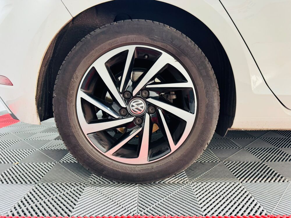Golf VII 5 Portes Phase 2 1.5 TSI GPF 16V Blue Motion 131 cv 1906 occasion 71300 Montceau-les-Mines