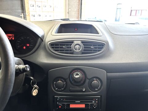 Clio PHASE 3 - 1.2 16V - 75 CH COMMUNITY 2008 occasion 59640 Dunkerque