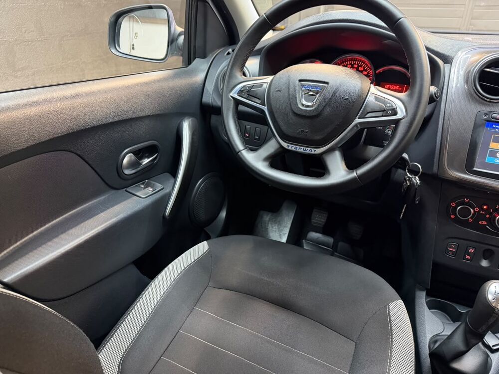 Sandero 0.9 TCE 90 Stepway Essentiel - Carnet Complet Renault 2019 occasion 71300 Montceau-les-Mines