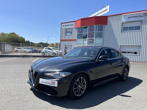 Giulia 2.2 180 ch AT8 Super // GARANTIE 1 AN 2017 occasion 44860 Pont-Saint-Martin