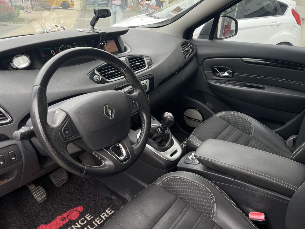 Sc&eacute;nic III Phase 2 1.6 dCi 130 cv - Bose - Chaine de distribution 2015 occasion 49124 Saint-Barth&eacute;lemy-d'Anjou