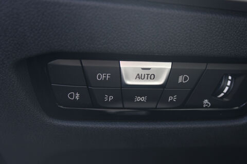 S&eacute;rie 3 318i 156Ch BVA8 LOUNGE ( Entretien BMW, Radar Av et Arr, Mot 2020 occasion 34200 S&egrave;te