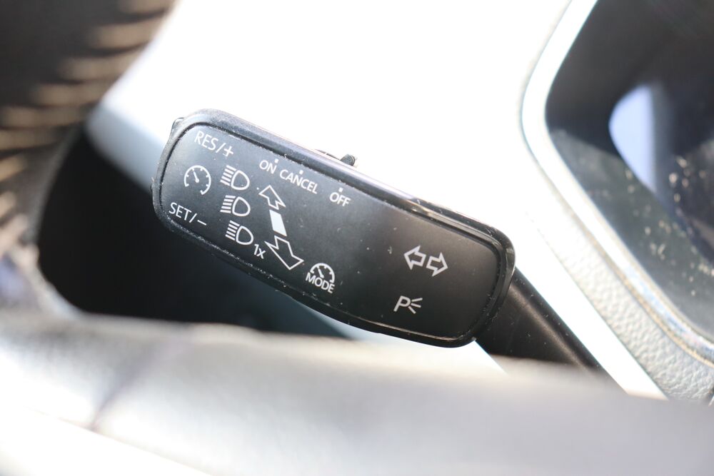 Arona 1.0 TSI 95 Xcellence (1&egrave;re main, CarPlay, Cam&eacute;ra) 2018 occasion 88000 &Eacute;pinal