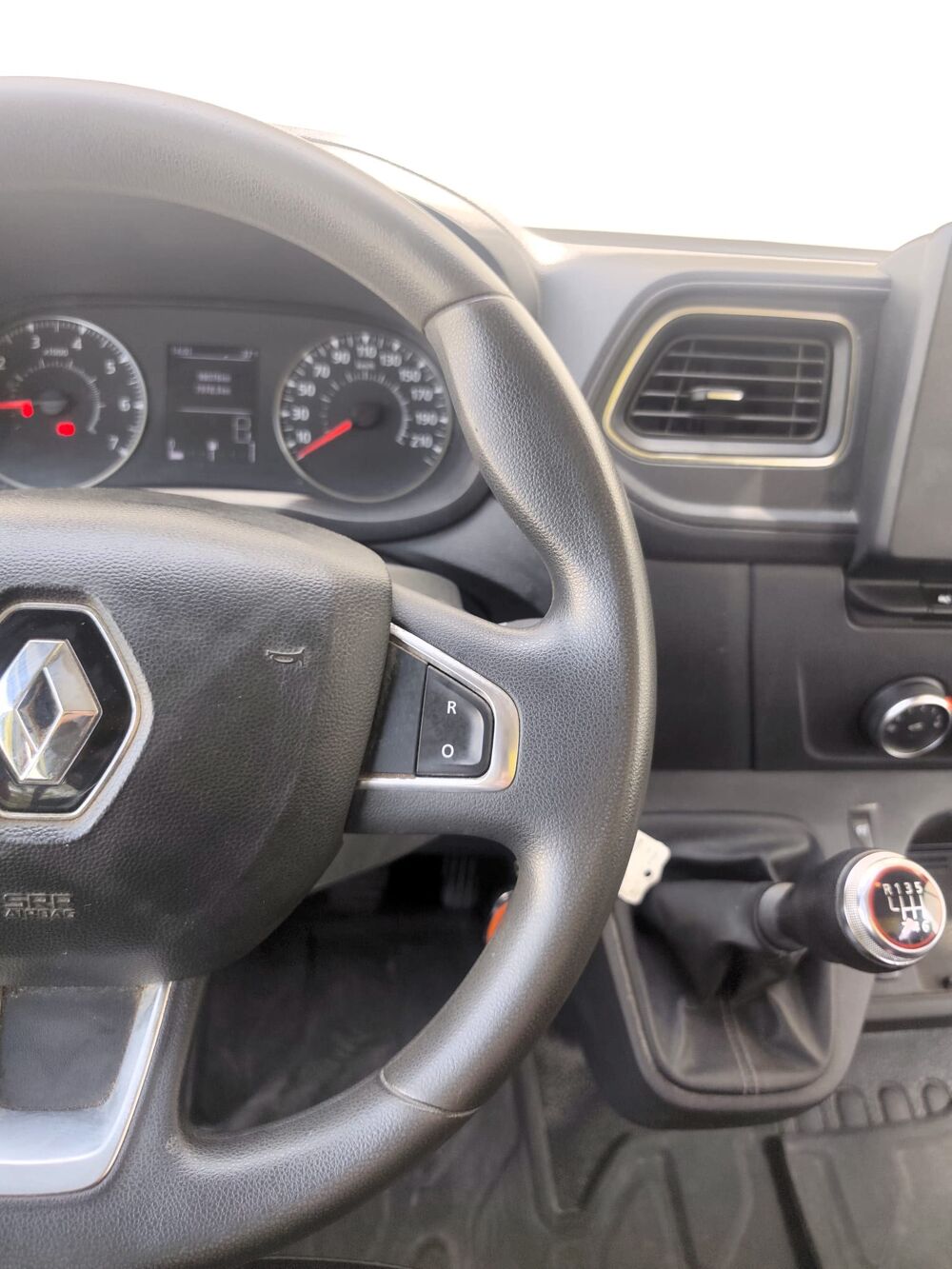 Master RENAULT MASTER 2.3 DCI 180 – 7 PLACES – 98 200 KM – TR&Egrave;S BEL 2022 occasion 34160 Castries