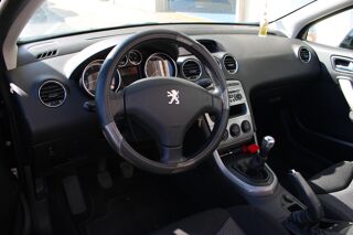308 GENERATION-I CC 1.6 VTI 120 SPORT ( Moteur &agrave; cha&icirc;ne, Clim .. 2010 occasion 34200 S&egrave;te