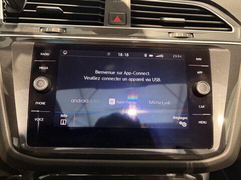Tiguan (2) 2.0 TDI 150 BLUEMOTION TECHNOLOGY CARAT DSG7 + ATTELAGE 2017 occasion 27620 Gasny