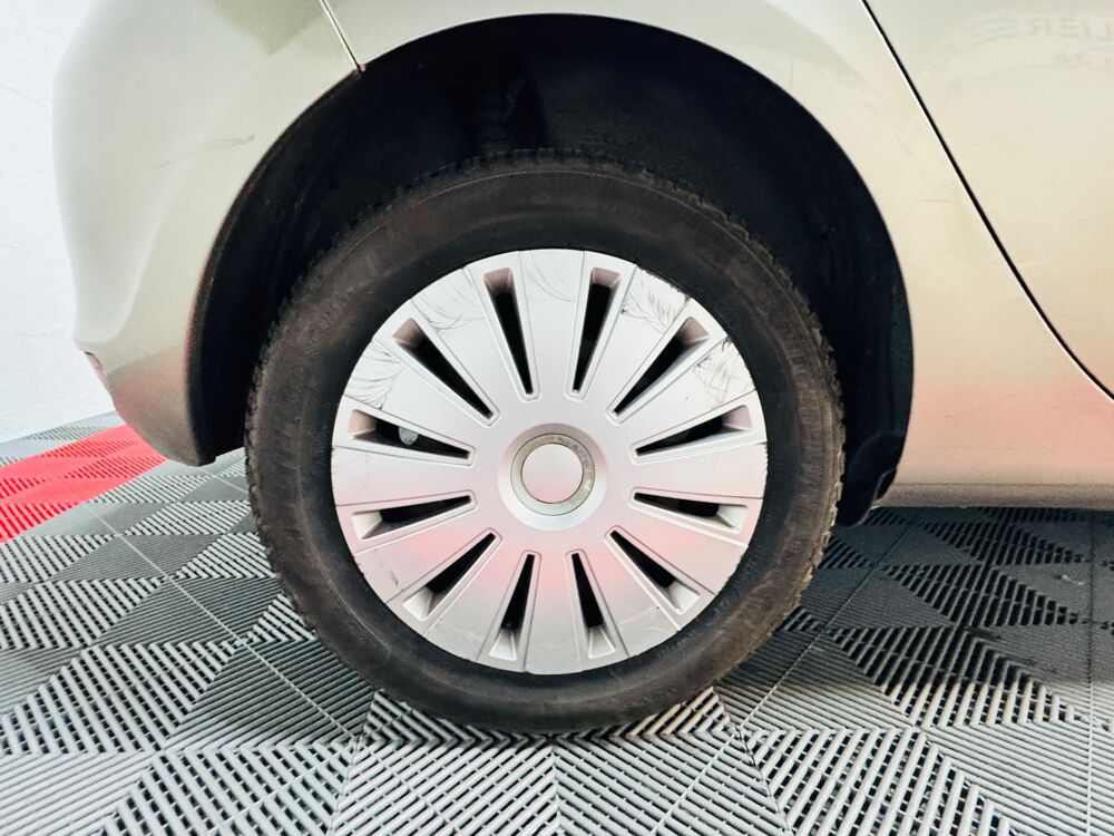 Clio III 5 Portes Phase 2 1.2 i 16V eco2 75 cv 2011 occasion 71300 Montceau-les-Mines