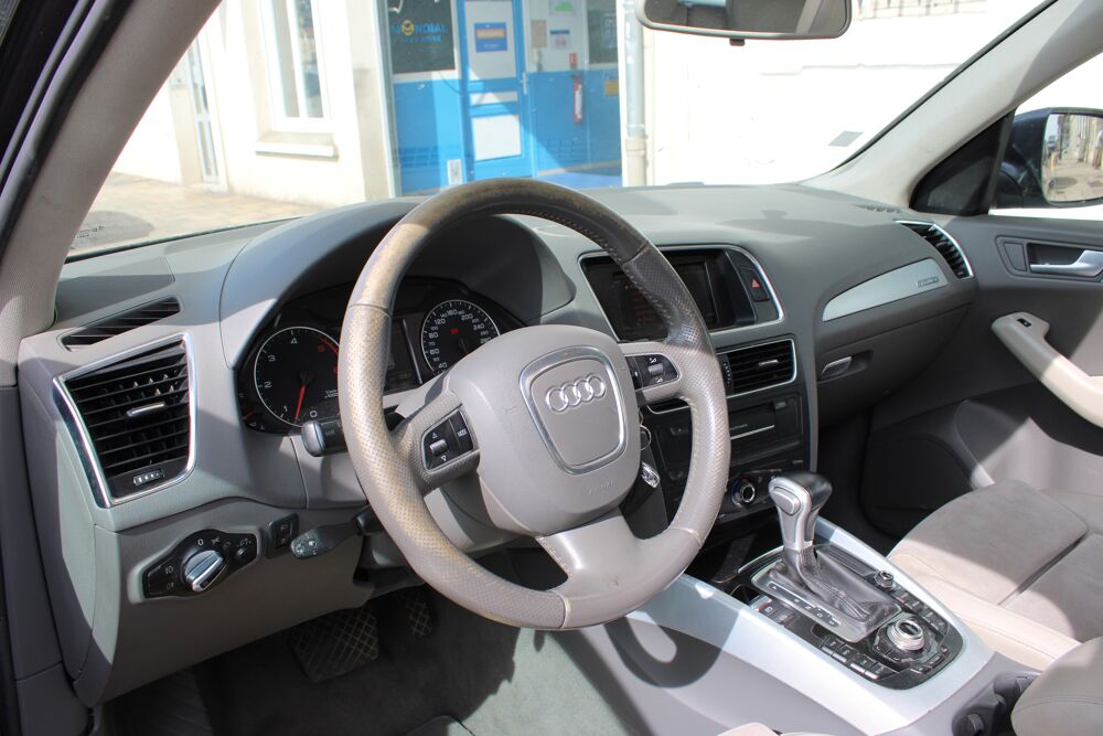 Q5 V6 3.0 TDI 240 QUATTRO AMBIENTE S TRONIC ( Toit ouvrant, Rad 2011 occasion 34200 S&egrave;te