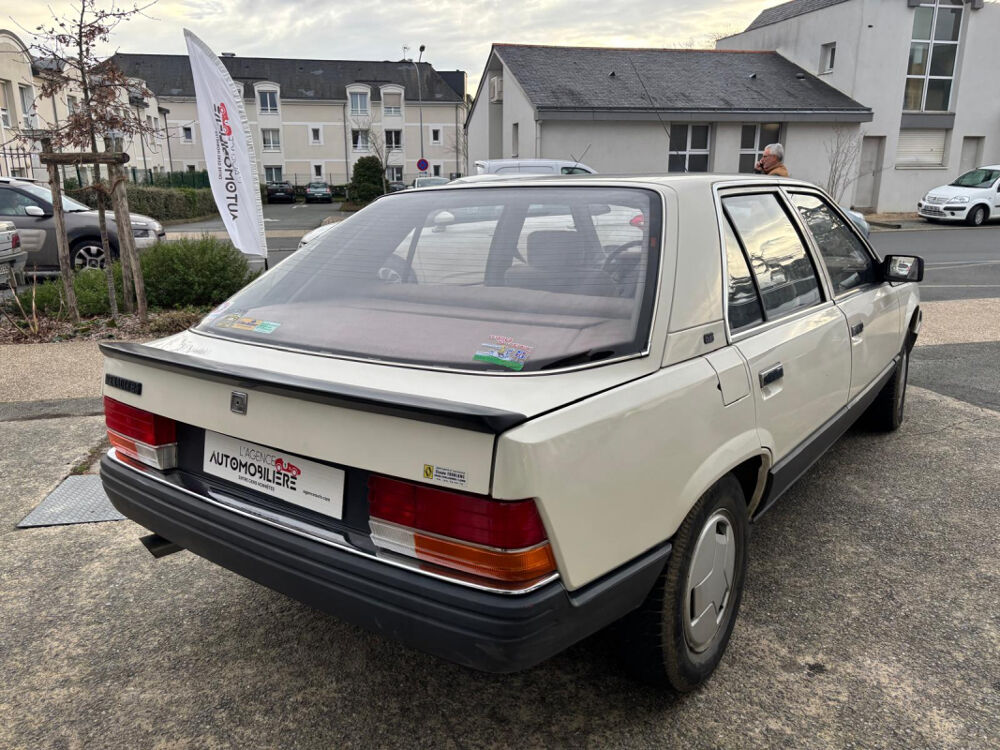 R25 GTS 2.0 103cv - Suivi complet - 2&egrave;me main 1985 occasion 49124 Saint-Barth&eacute;lemy-d'Anjou