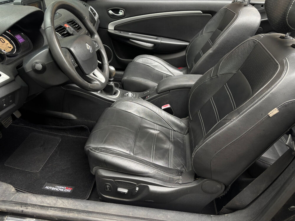 M&eacute;gane COUPE CABRIOLET 1.4 TCE 130 PRIVILEGE **MOTEUR A CHAINE** 2010 occasion 92370 Chaville