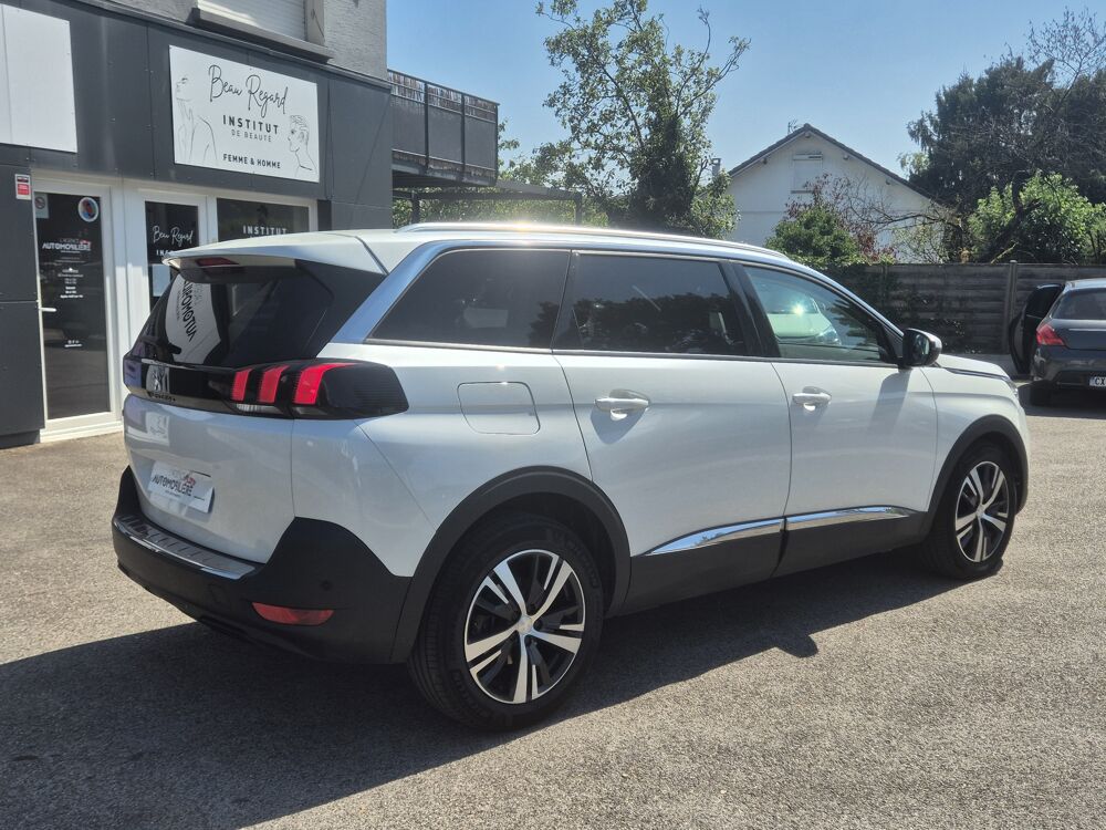 5008 1.6 BlueHDi 120 ALLURE EAT6 Bo&icirc;te auto 7 PLACES 2018 occasion 25400 Audincourt