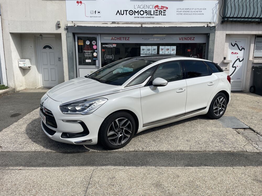 DS5 1.6 BlueHDi S&S 120 cv Executive - Toit panoramique 2&egrave;me mai 2014 occasion 49124 Saint-Barth&eacute;lemy-d'Anjou