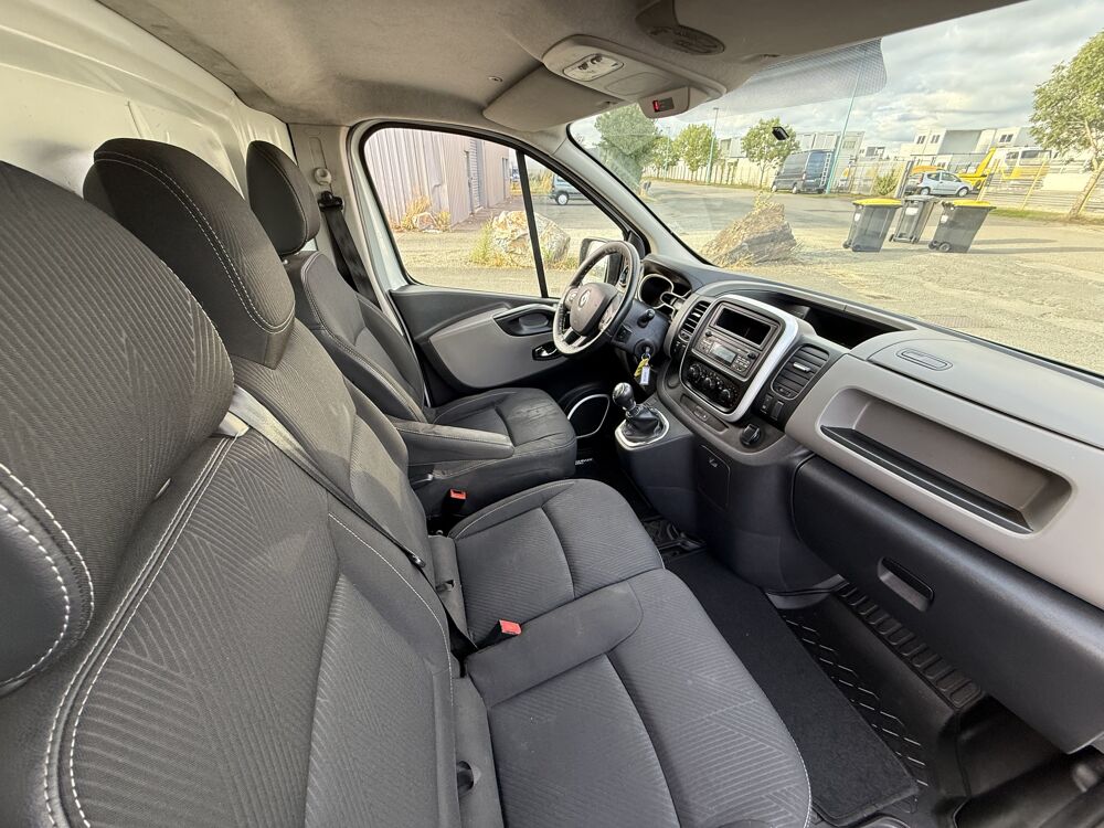 Trafic III FOURGON 1.6L DCI 95CH CONFORT L2H1 | GARANTIE 12 MOIS 2018 occasion 44860 Pont-Saint-Martin