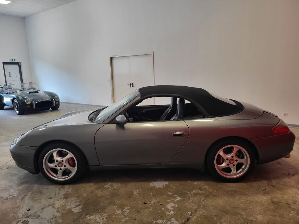911 (996) 996 CABRIOLET 3.4 CARRERA 4 TIPTRONIC S + HARDTOP 2001 occasion 37170 Chambray-l&egrave;s-Tours