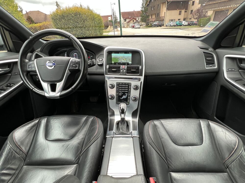 XC60 D4 2.4 163ch BVA GEARTRONIC AWD OCEAN RACE 2016 occasion 25300 Pontarlier
