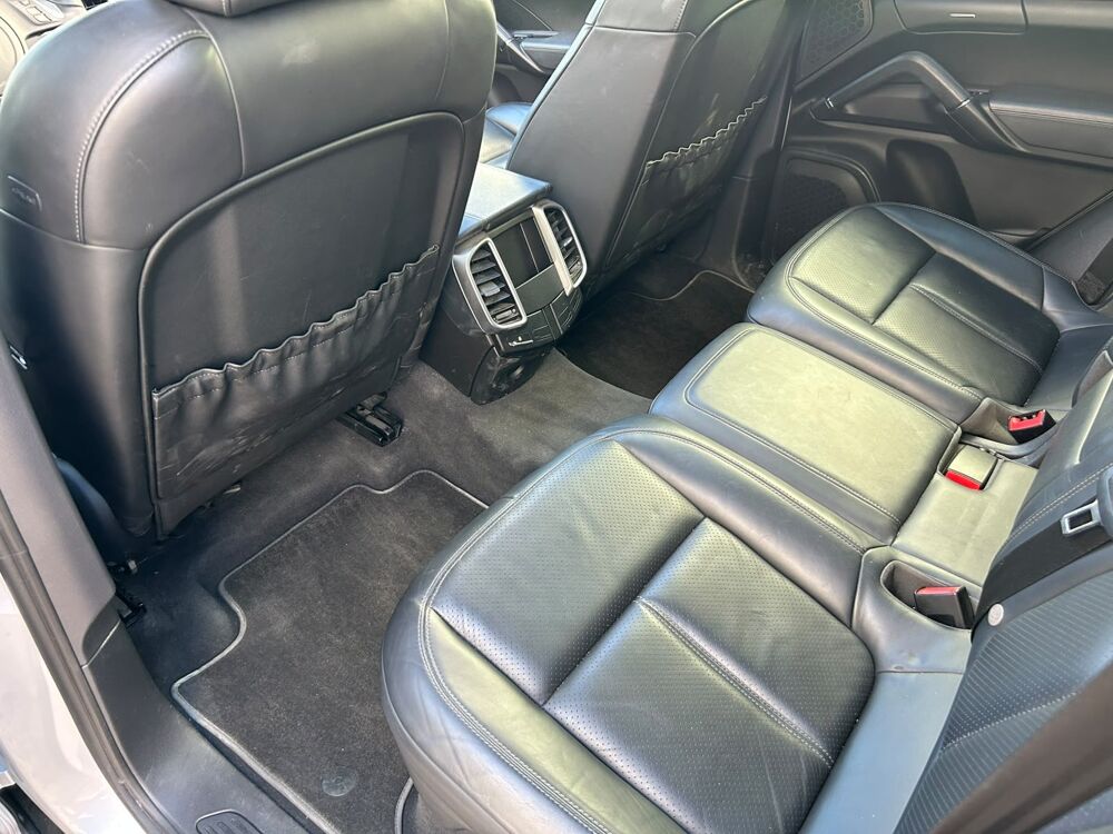 Cayenne 3.0 TDI 240 TIPTRONIC-S BVA TBE 2012 occasion 34160 Castries