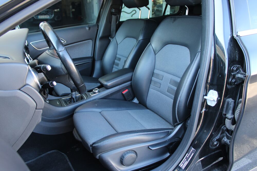 Classe GLA 2.2 200 D 135 INSPIRATION ( Cam&eacute;ra de recul, Gps, Clim... ) 2017 occasion 34200 S&egrave;te