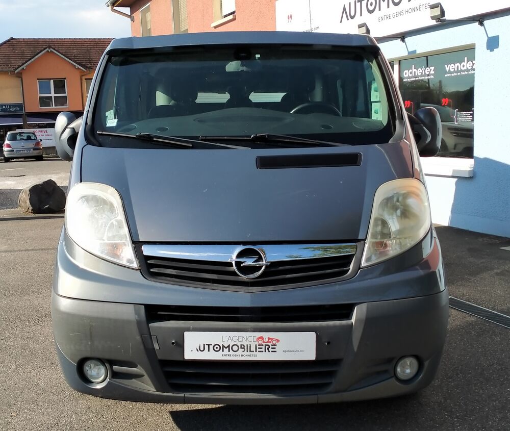 Vivaro Combi 2.5 CDTI145 M1 Pack Clim Easytronic 2011 occasion 90400 Danjoutin