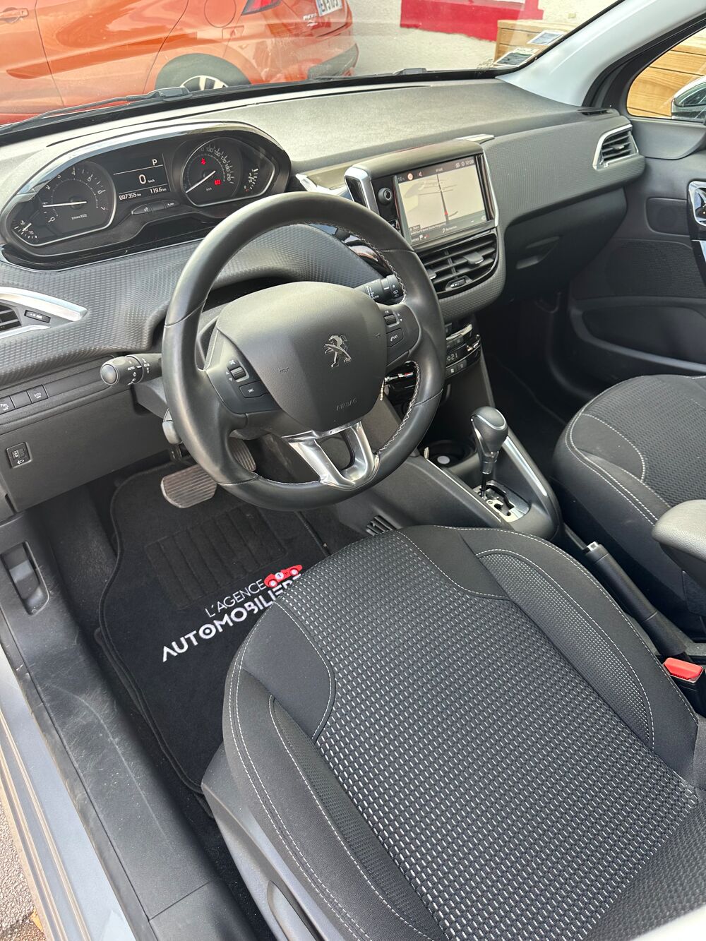 208 1.2 PureTech 100ch Allure 2019 occasion 88100 Sainte-Marguerite
