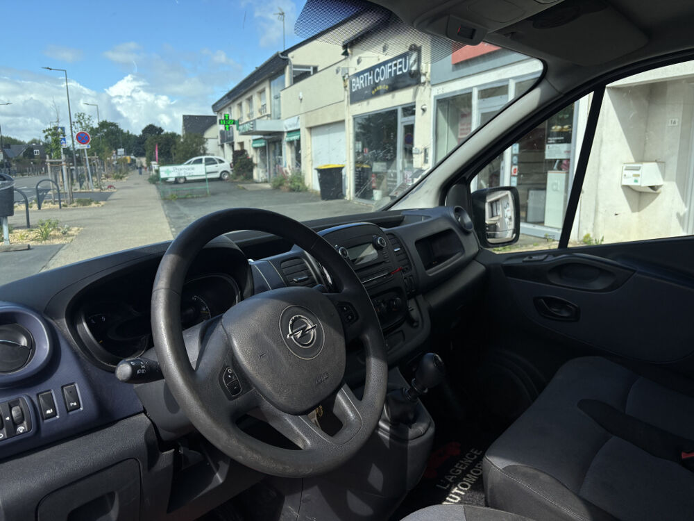 Vivaro L2H2 1.6 CDTI 120 cv - Chaine de distribution 2016 occasion 49124 Saint-Barth&eacute;lemy-d'Anjou