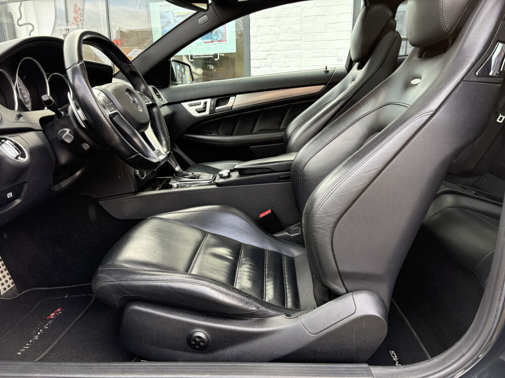 Classe C III COUPE 63 AMG BVA7 SUIVI COMPLET MERCEDES 2011 occasion 59300 Valenciennes