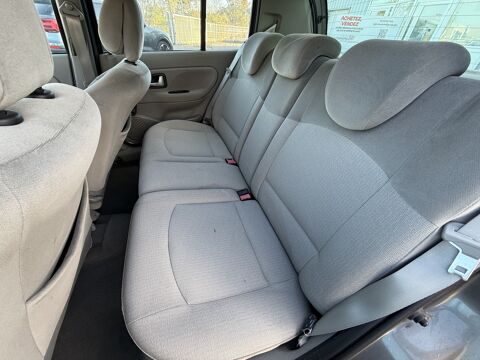 Clio II Phase 2 1.5L DCI 80CH PRIVILEGE | DISTRI OK 2002 occasion 44860 Pont-Saint-Martin
