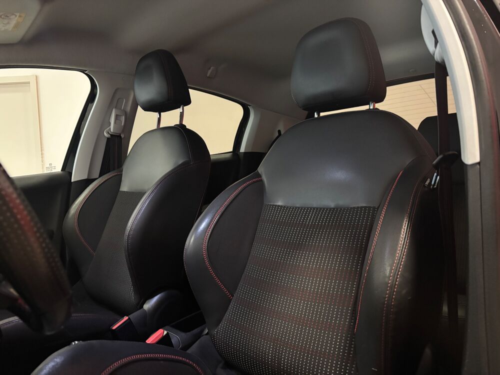 208 GT LINE 1.2 PURETECH 110 S&S + CARPLAY 2017 occasion 37170 Chambray-l&egrave;s-Tours