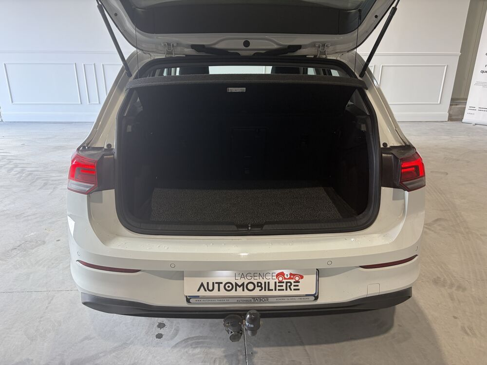 Golf VIII 1.5 ETSI 150 STYLE DSG7 / ENTRETIEN COMPLET / ATTELAGE 2024 occasion 27620 Gasny