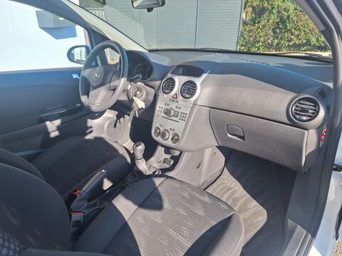 Corsa 1.0 65 ch Graphite 3 portes 1&egrave;re main 2014 occasion 90400 Danjoutin