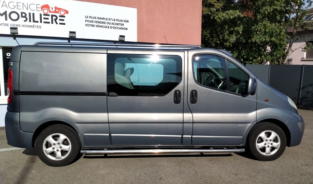 Vivaro Combi 2.5 CDTI145 M1 Pack Clim Easytronic 2011 occasion 90400 Danjoutin