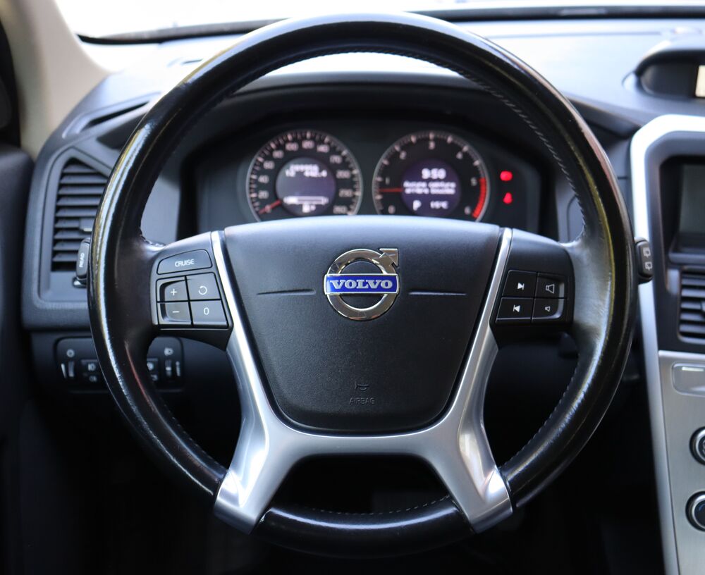 XC60 2.4 D 175 Geartronic FWD (Hayon &eacute;lectrique, Si&egrave;ges chauffant 2009 occasion 88000 &Eacute;pinal