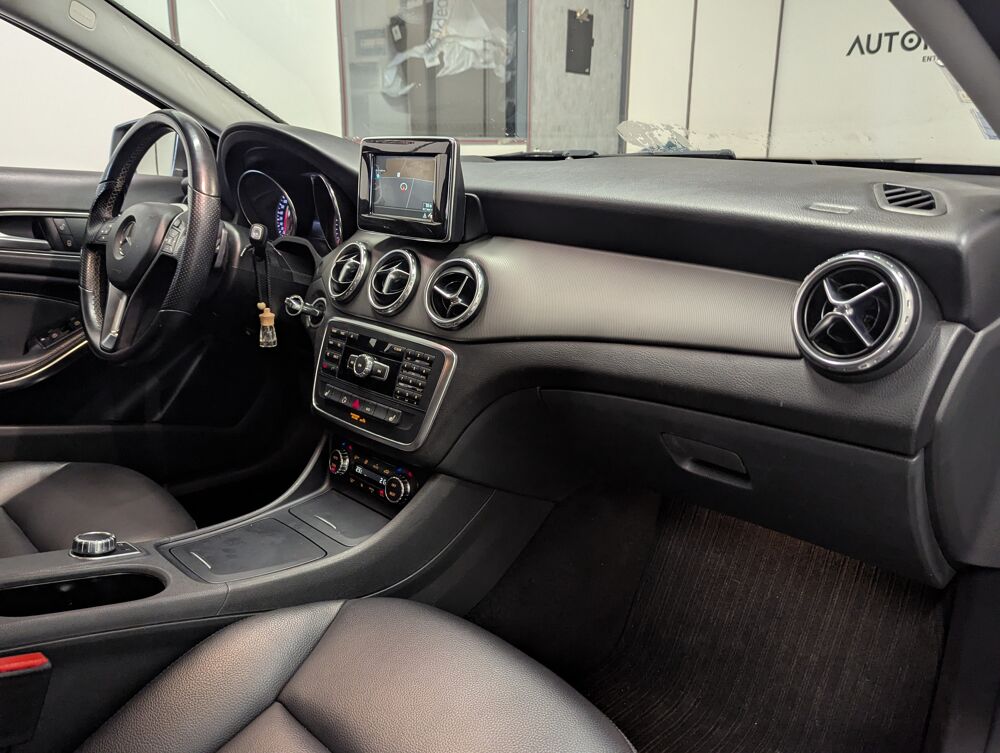 Classe GLA 200 CDI SENSATION 2014 occasion 95800 Cergy