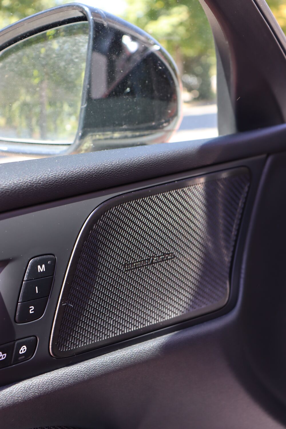 V60 D3 150 R-Design BVM (Harman & Kardon, Kit distribution &agrave; jou 2020 occasion 88000 &Eacute;pinal