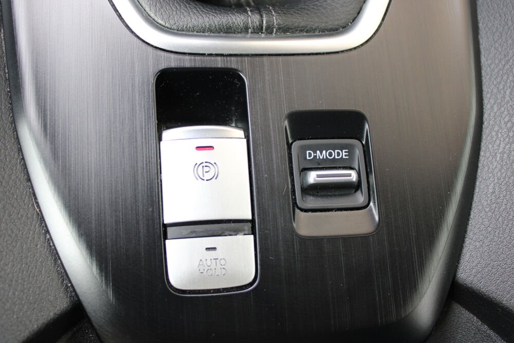 Qashqai GENERATION-III 1.3 140 HYBRID MHEV VISIA 2WD ( Entretien NIS 2022 occasion 34200 S&egrave;te