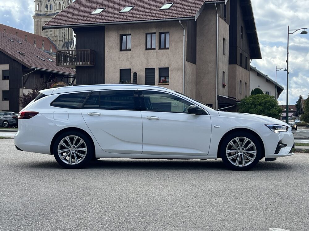 Insignia Sports tourer 2.0 174ch BUSINESS BVA 2021 occasion 25300 Pontarlier
