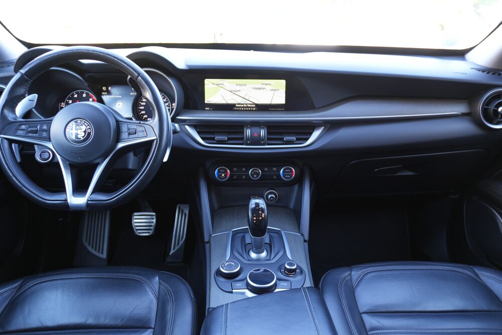 Stelvio 2.0 TURBO 200 Q4 LUSSO AT8 2017 occasion 01000 Saint-Denis-l&egrave;s-Bourg