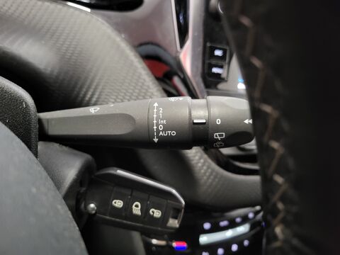 208 1.2 110 ALLURE BVM6 + ATTELAGE + CARPLAY 2019 occasion 37170 Chambray-l&egrave;s-Tours