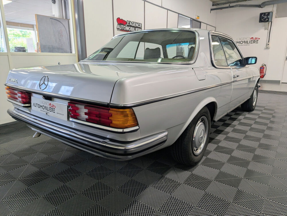 230 C 1978 occasion 95800 Cergy